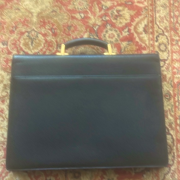 Valentino Black Leather unisex briefcase/laptop carrier. - Picture 2 of 8